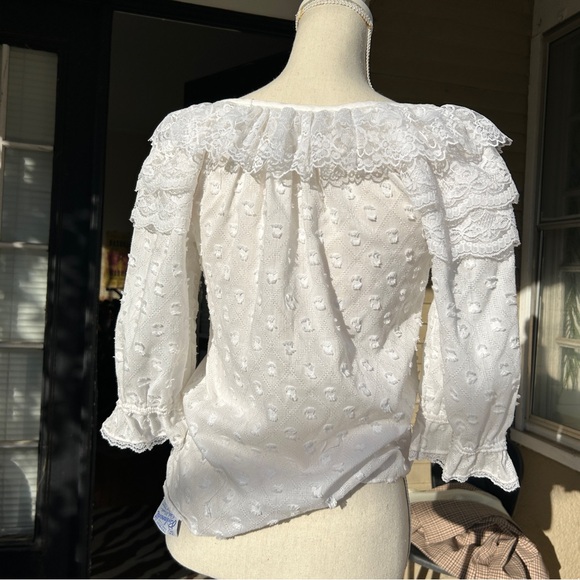 Vintage Lace Ruffle Blouse - Picture 3 of 6